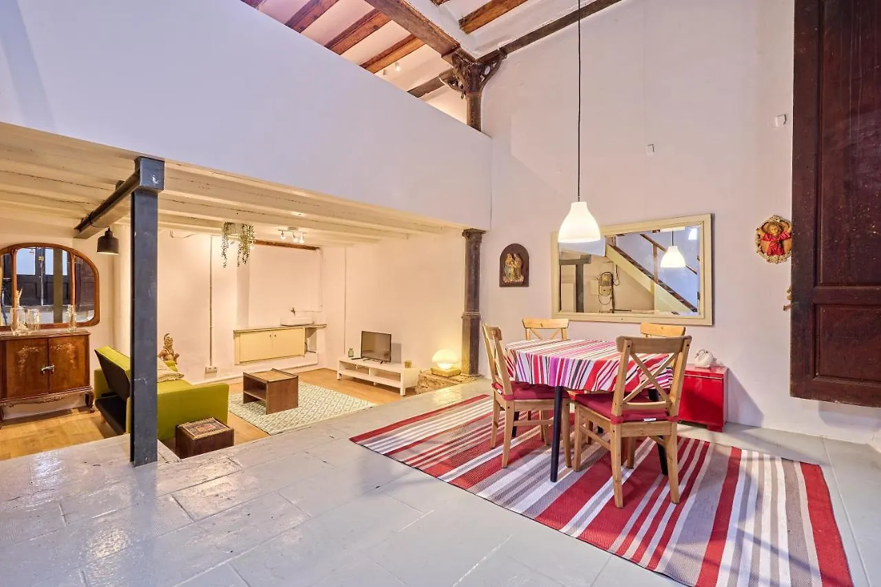 Espacio Completo En El Centro De Barcelona