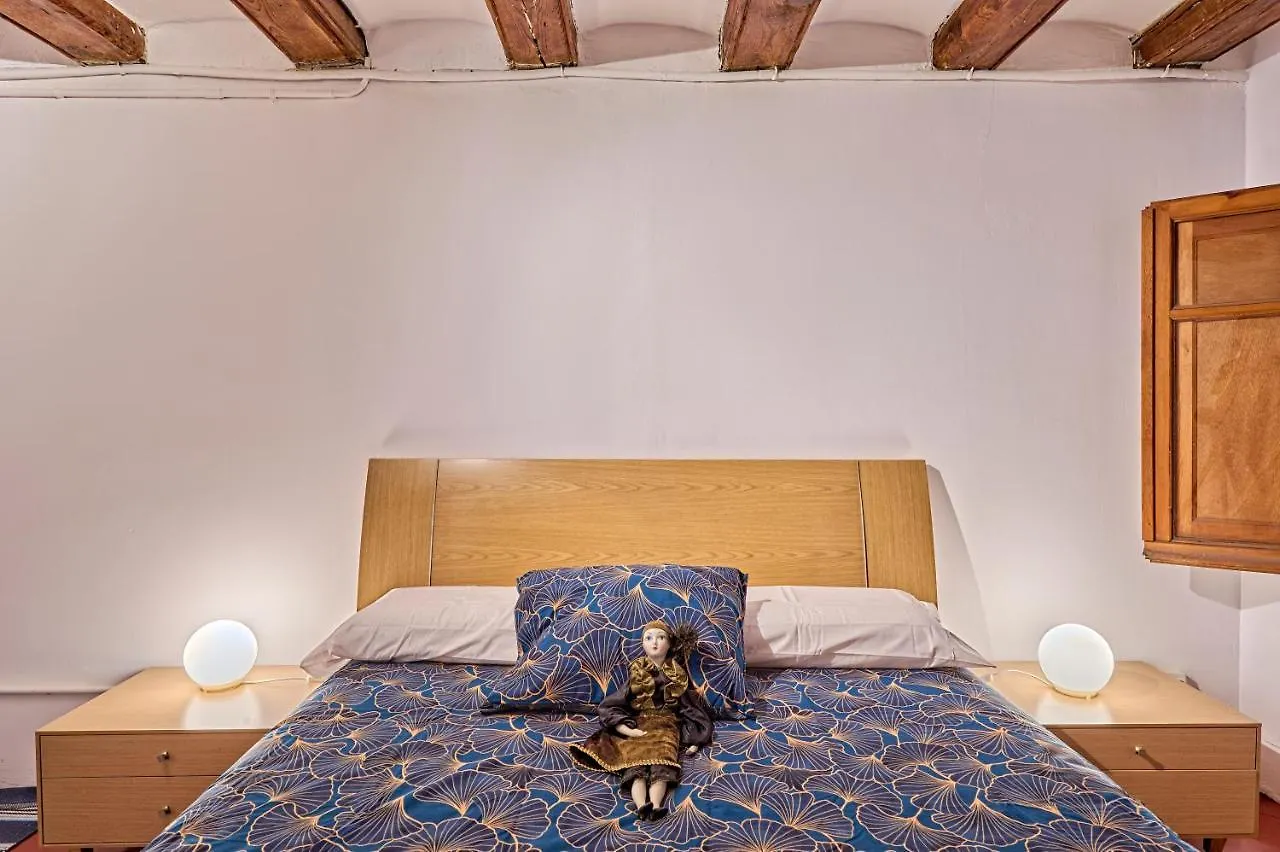 Espacio Completo En El Centro De Barcelona 0*,