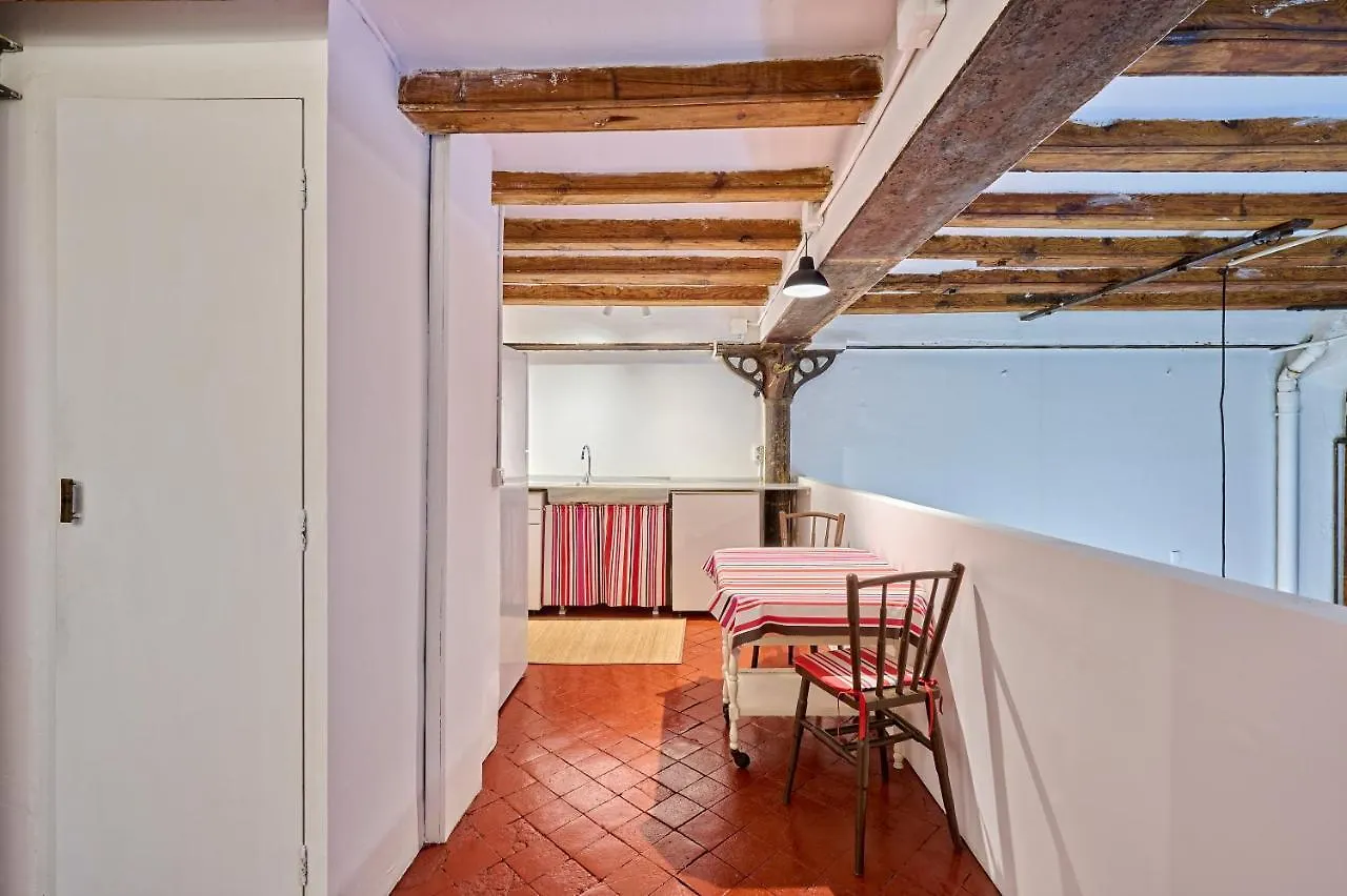 Espacio Completo En El Centro De Barcelona Spain