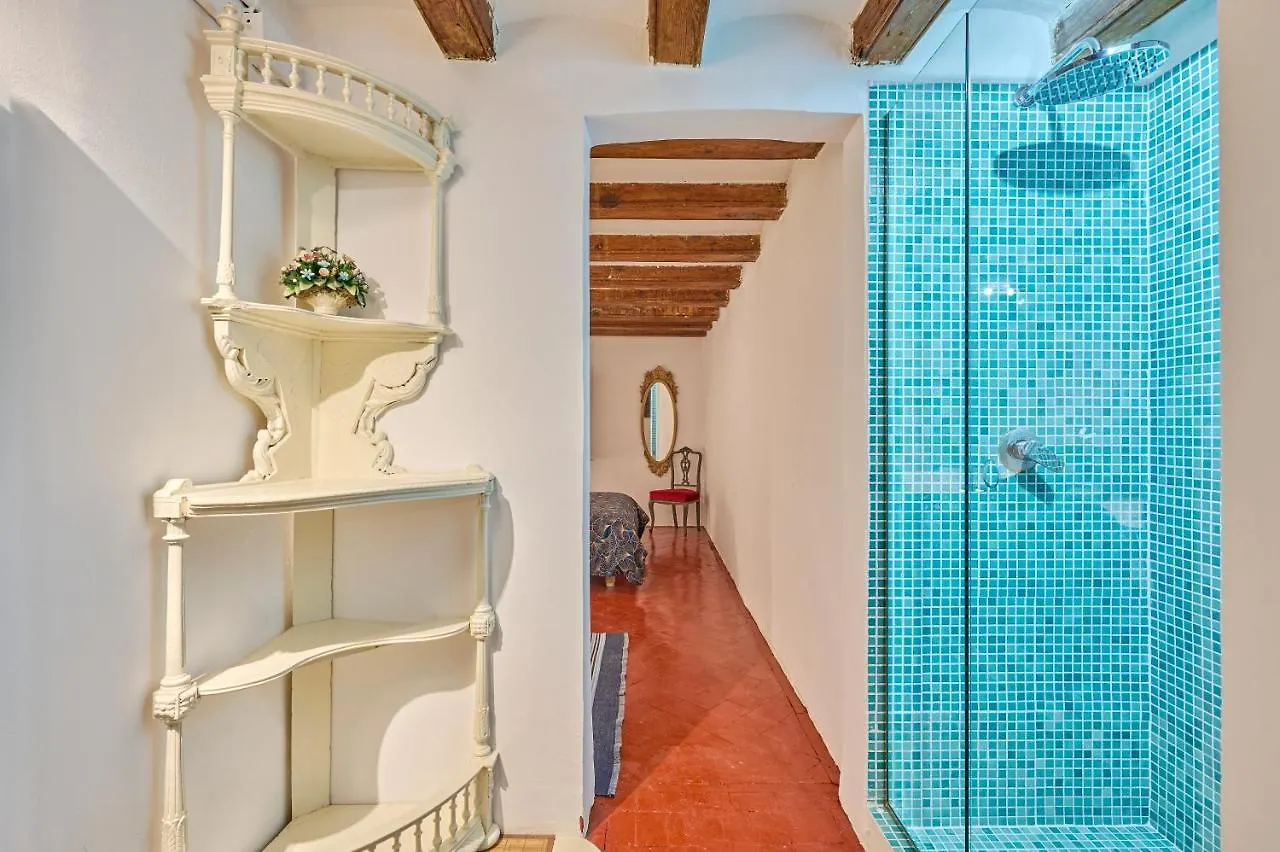 Espacio Completo En El Centro De Barcelona
